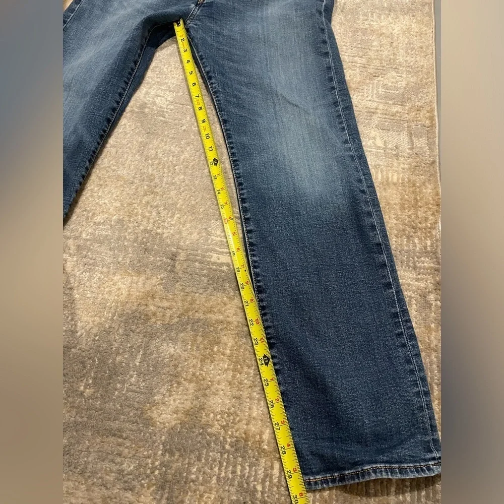 Levi’s Men’s Medium Wash Button Fly Denim Jeans Size W34 L32 EUC